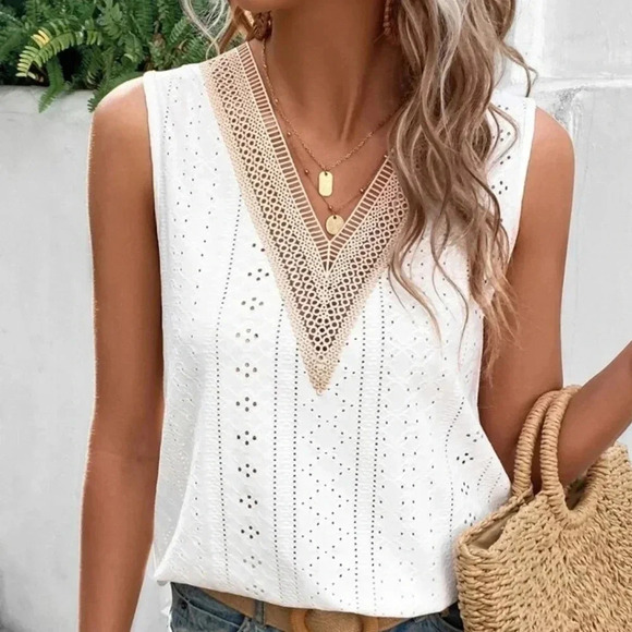 Guipure Lace Panel Eyelet Embroidery Tank White Top - Picture 3 of 5